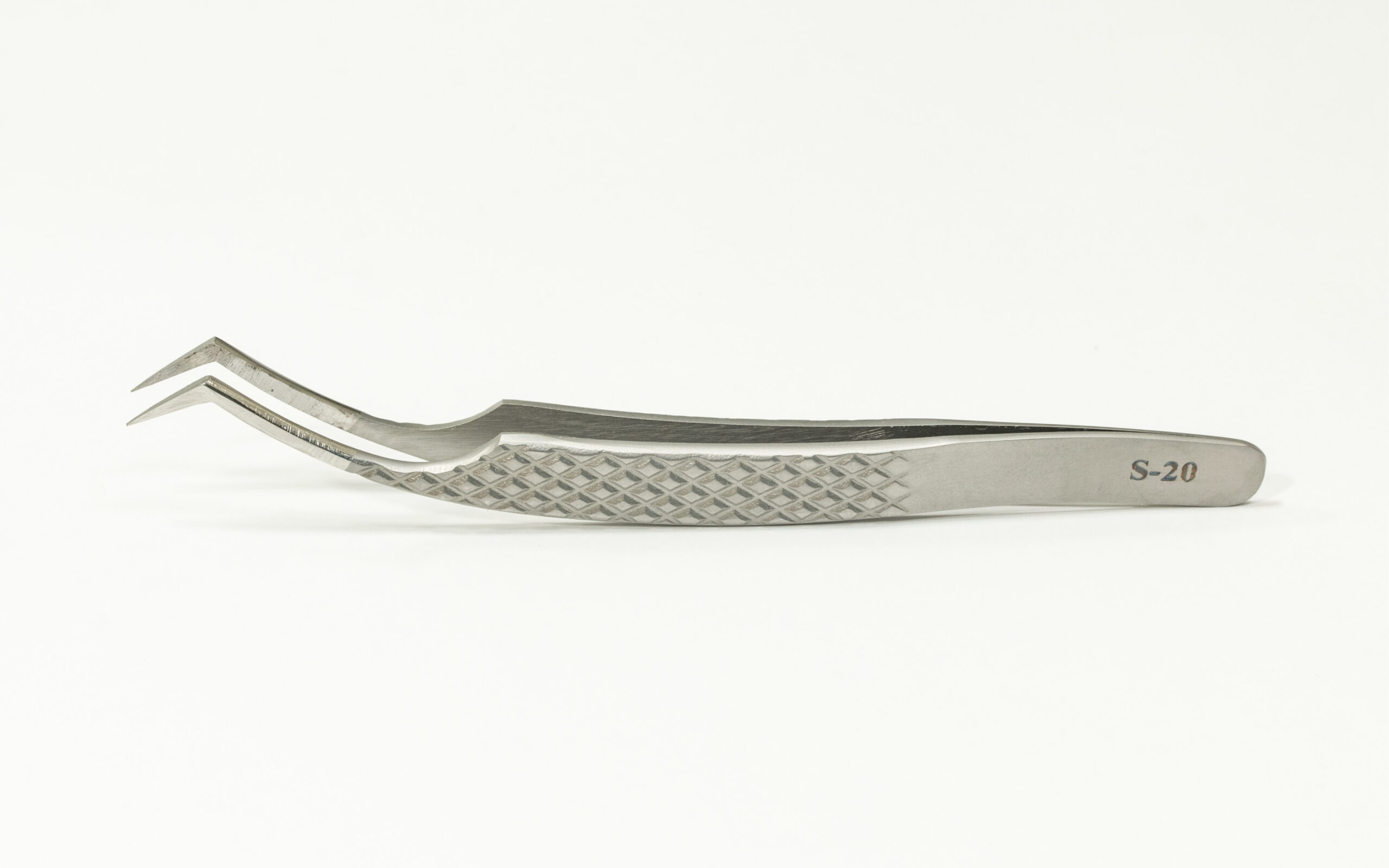 Pęseta SheLashes Isabella S20 – pewność w Twoich dłoniach - obrazek 6