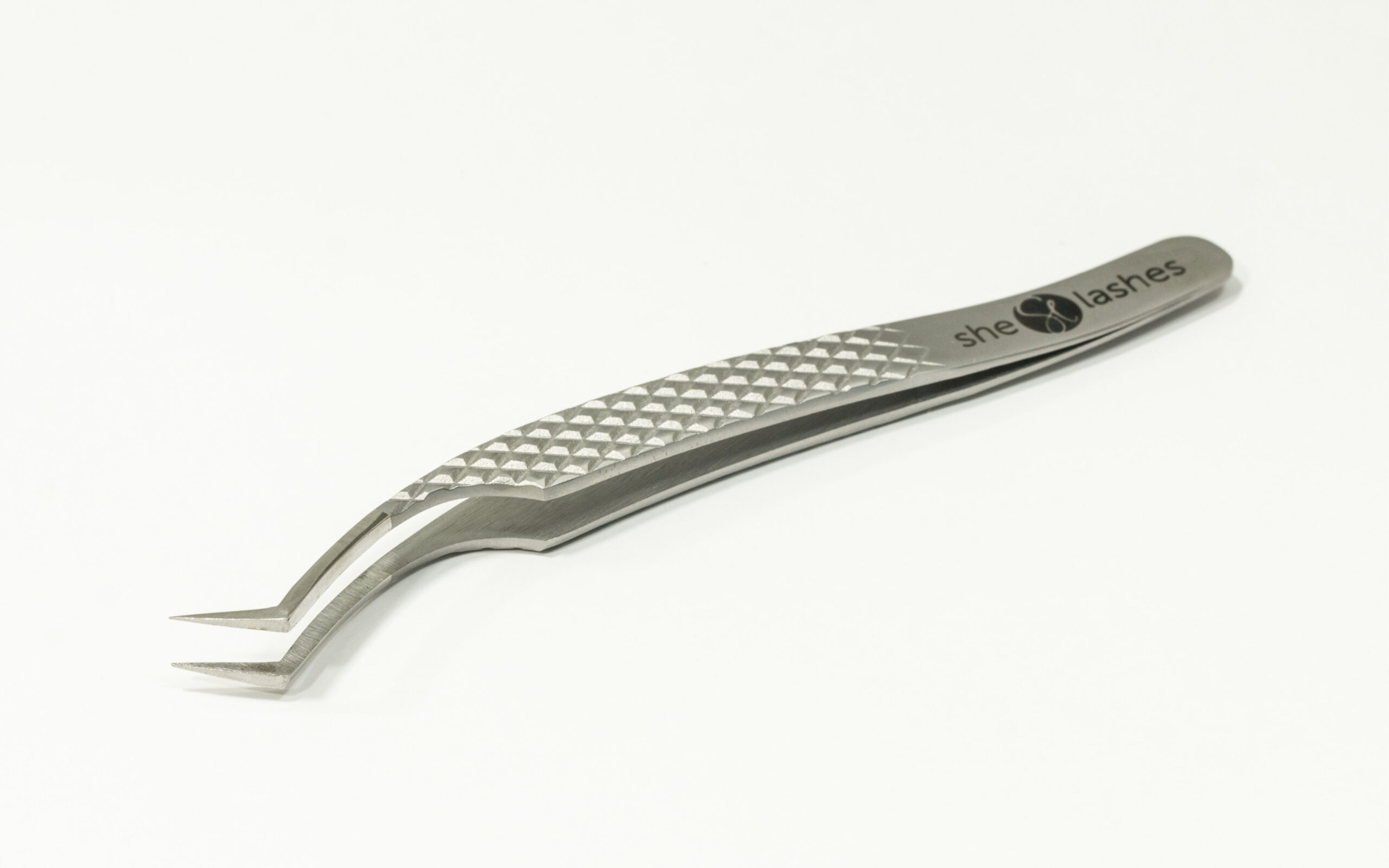Pęseta SheLashes Isabella S20 – pewność w Twoich dłoniach - obrazek 5