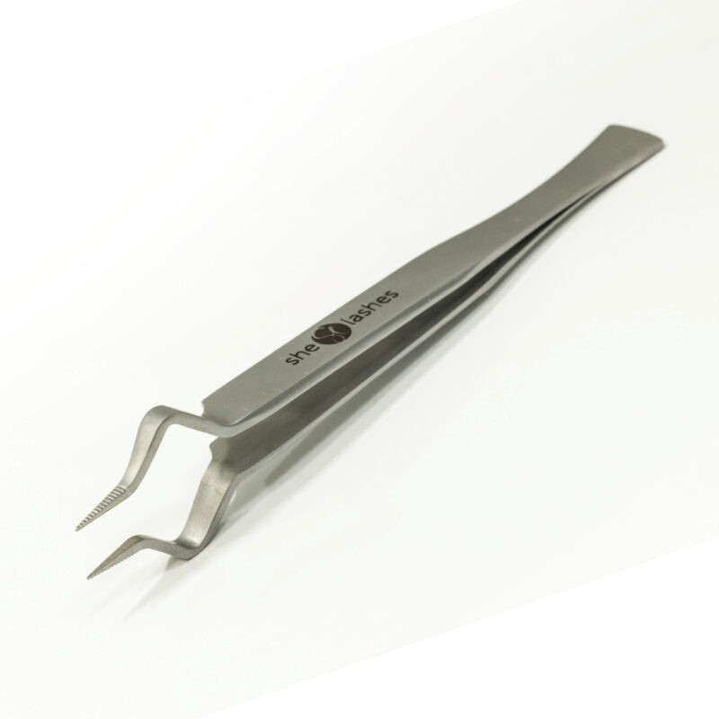 Pęseta SheLashes Luna – perfekcyjna precyzja w Twoich dłoniach